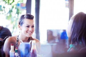 pretty girl conversation dinner table brunch lunch restaurant 300x199 pretty girl conversation dinner table brunch lunch restaurant